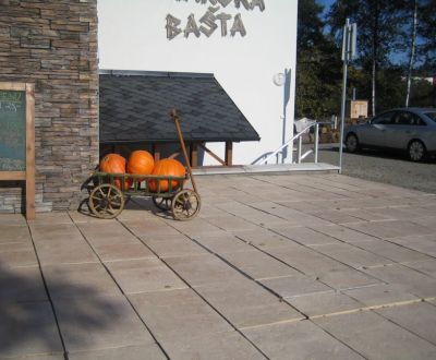 Restaurace Farmářská bašta, Česká republika